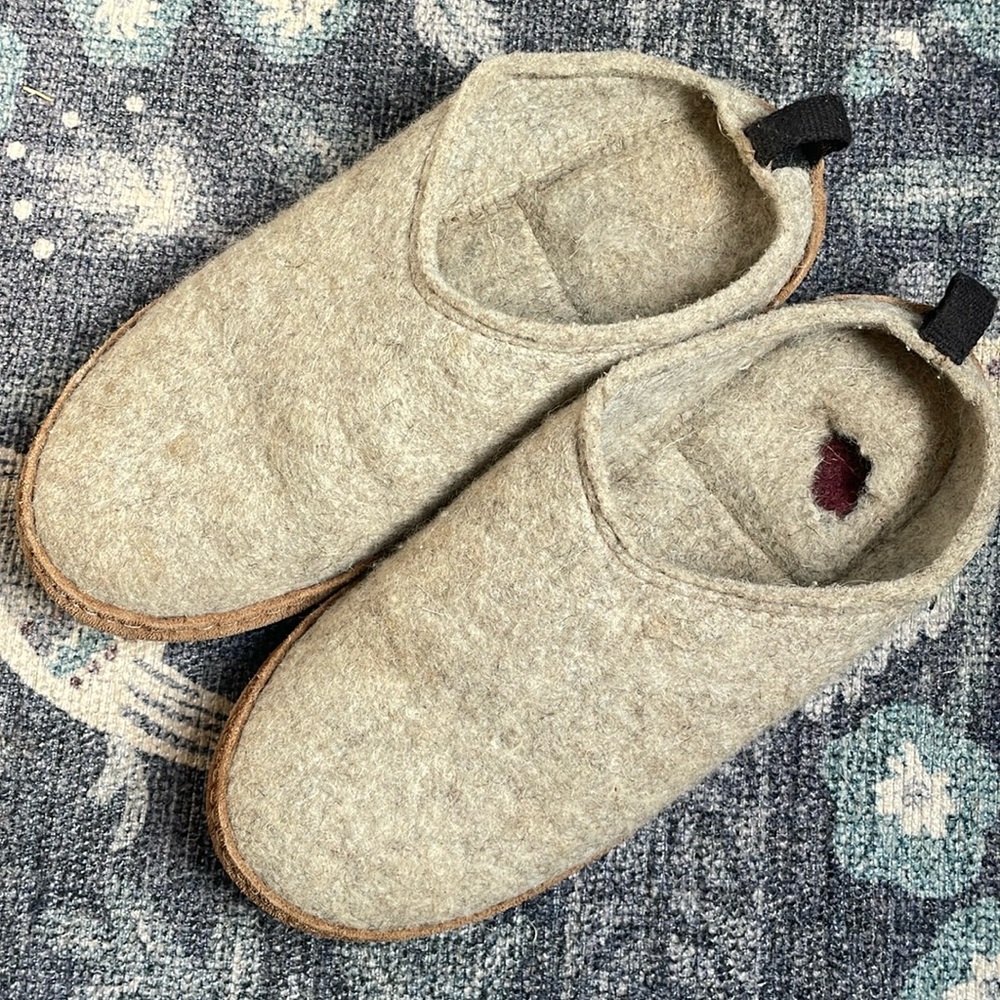 Kyrgies Wool Slippers